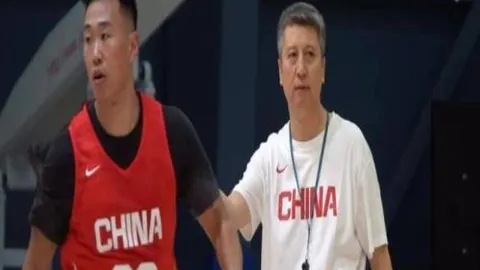 李昊桐丁文一卡塔尔赛同以67杆佳绩并列第二，距领先者差2杆